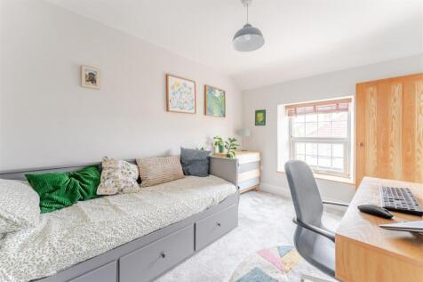 16a high street claverham 21.jpg