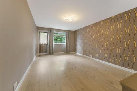 Living/Dining Area