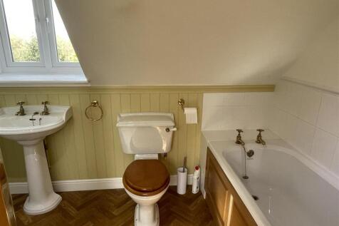 First floor Bathroom.JPG