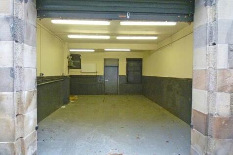 Deposit £335.00 - Large garage to rent in ideal city centre location. 30ft long 14ft wide 9ft high. Includes lighting and power points. This garage is located in Edinburgh's desirable West End. TO BOO