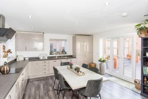 Dining kitchen