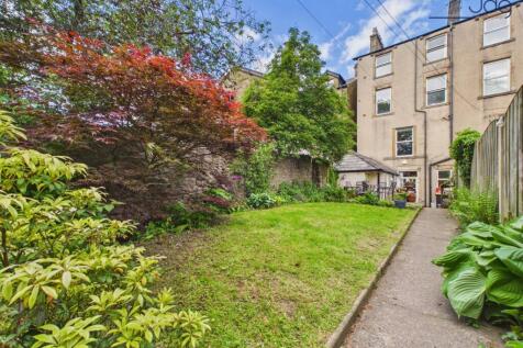 A Private West-Facing Garden In The Heart Of The City