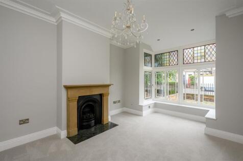 LIVING ROOM 1