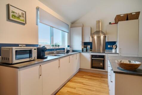 1365784-9-68f204e87b744