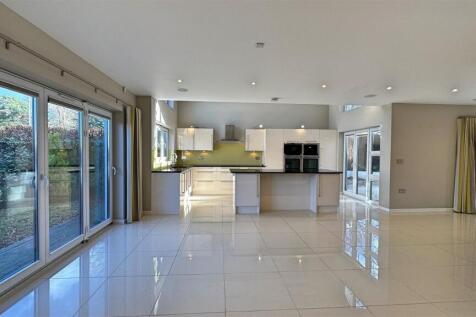 OPEN PLAN SPACE