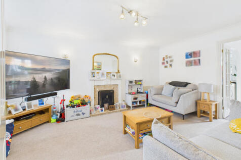 CAM04968G0-PR0075-STILL007