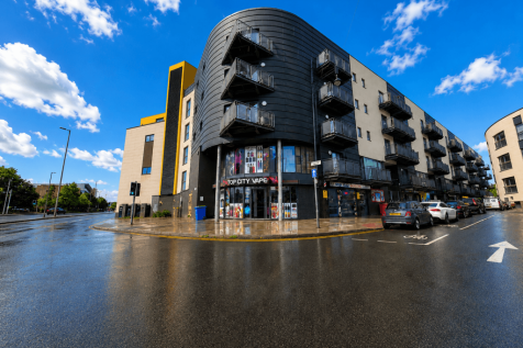 2 bed TOP FLOOR apartment for sale Greenheys Lane