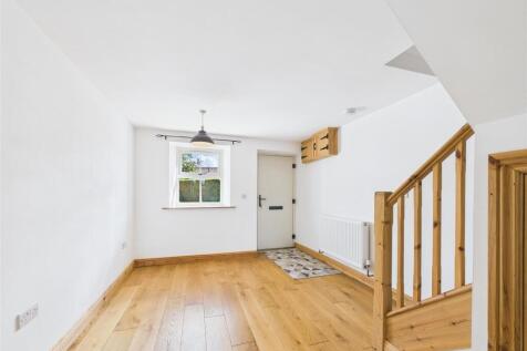 OPEN PLAN KITCHEN/LIVING