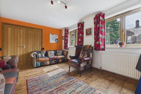 CAM04273G0-PR0175...