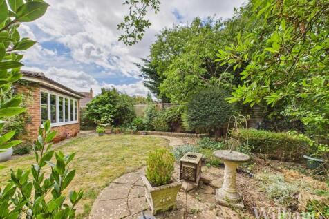 CAM04950G0-PR0108-STILL033 - Copy - Copy.jpg