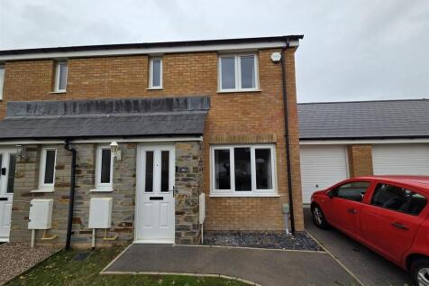 3 Bedroom Semi-Detached in TR1 2FJ