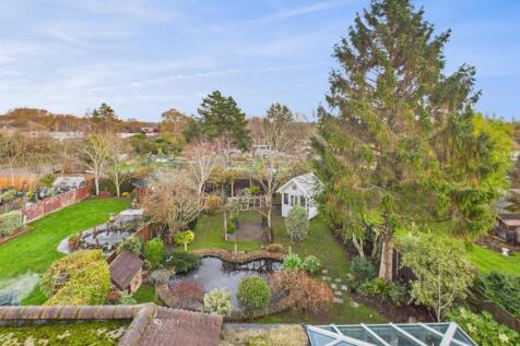 Loft View of Garden.jpg