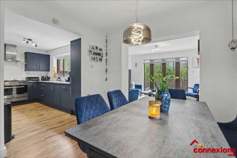 Dining Area (1)