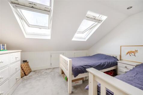 4 bed, 2 bath End of Terrace in belfast - Photo 11