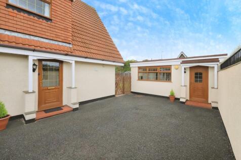 Driveway/Annexe
