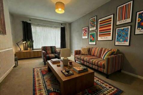 Lounge digitally enhanced