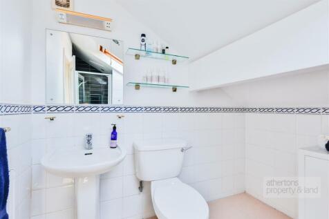 Little Holme - Bathroom (2).jpg