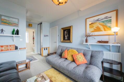 20250922125704 - 2025-09-22_12-57-04 - 5 Marine Pa