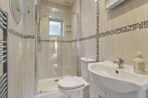 15 Foamcourt Waye_004.JPG