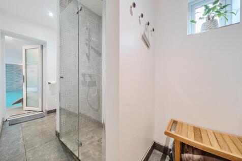 1360380-87-68e9454347e6a-ARW-1