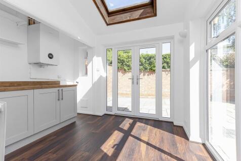 8 Elsee Road, Rugby