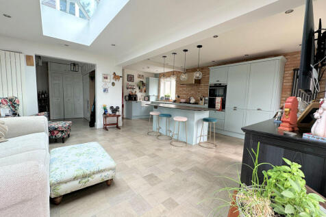 Lounge/Kitchen/Dining Room