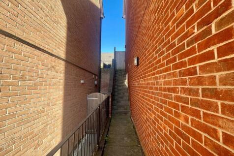 Photo 33