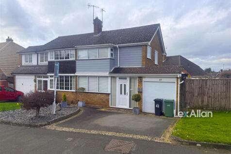 Lychgate Avenue Pedmore 2.jpg
