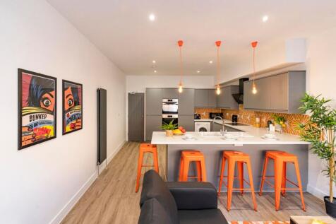 6 Bedroom Terraced in PO4 0AY