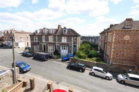 2 Worrall Place 10.JPG