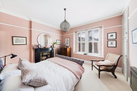 5 bed, 3 bath Detached in Bristol - Photo 19