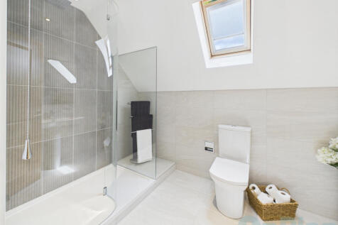 CAM04024G0-PR0030-STILL032