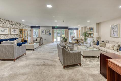 14 Clock Gardens-01.jpg