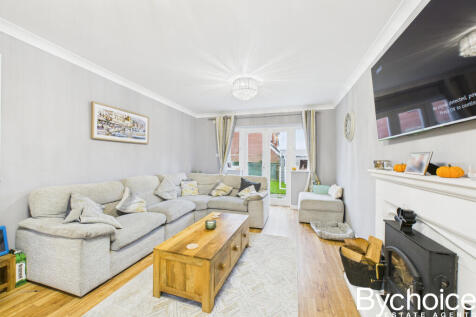 CAM05454G0-PR0070-STILL025