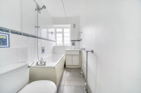 ZERO DEPOSIT AVAILABLE. LONG LET. Located within easy reach of Kensington High Street, this attractive 1 bedroom flat offers bright and spacious reception room, separate kitchen and generously sized d