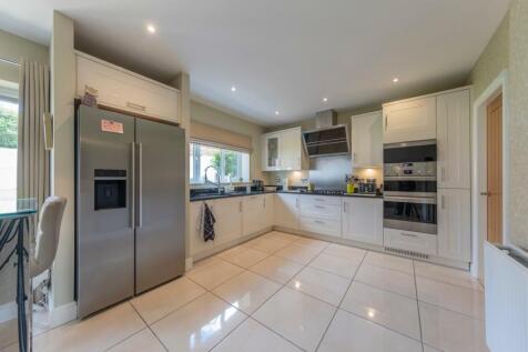 22 Furber Close-011.JPG