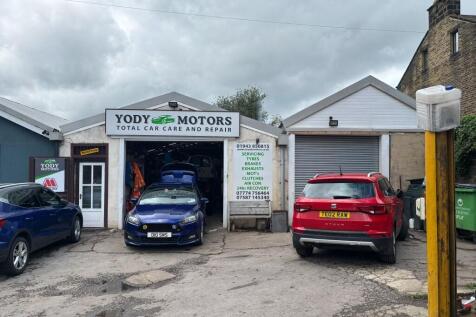 Garage for sale in otley
