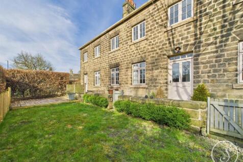 A well-presented three-bedroom property available to let now, located in the highly sought-after village of Harewood. This spacious home offers comfortable and versatile living accommodation, ideal fo