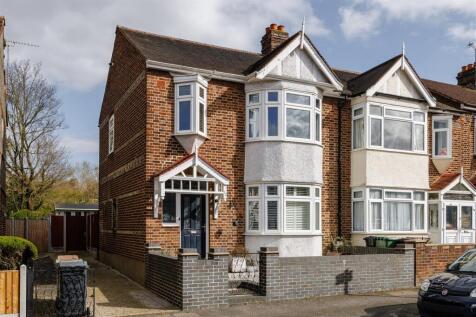 Coolgardie Road, E4