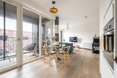 Smeed Road, E3