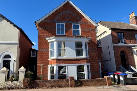 3 Bedroom Flat in CT1 3JT