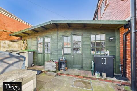 CAM02176G0-PR0757...