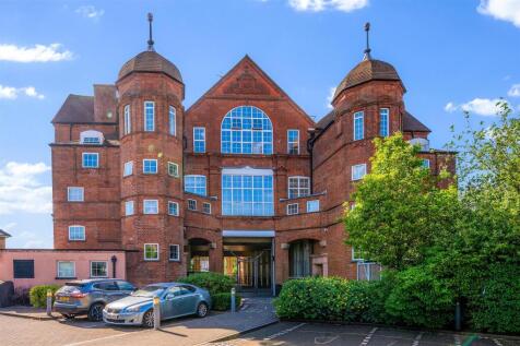 Daniels_Flat 8, 55 Cooper Road, Willesden, NW10_02