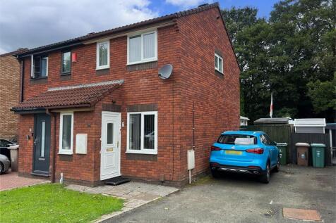 PEACOCK CLOSE, PLYMPTON, PLYMOUTH. PL7 4QL