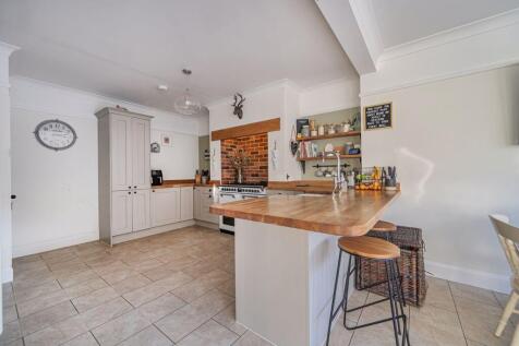 Open Plan Kitchen/ Dining/ Family Room