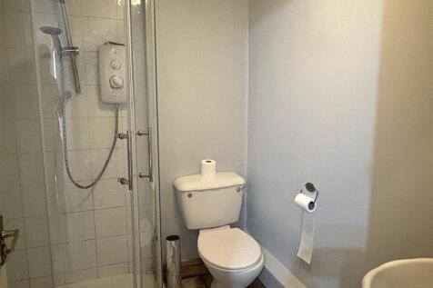 DOWNSTAIRS SHOWER ROOM