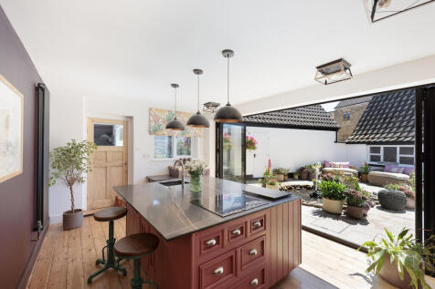 Kitchen/Breakfast