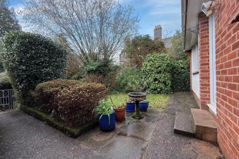 8 Matford Lane - 09.jpg