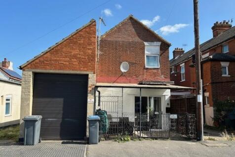 1 Medium T202606301221.jpg