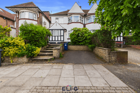 4 bed semi-detached house for sale Woodlands with